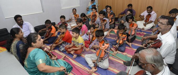 music class business in hindi